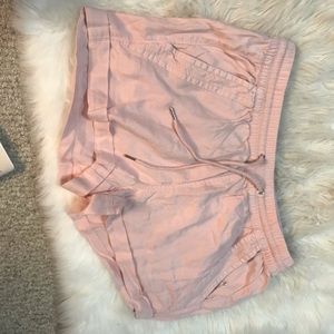 H&M pink shorts with pockets and adjustable waist
